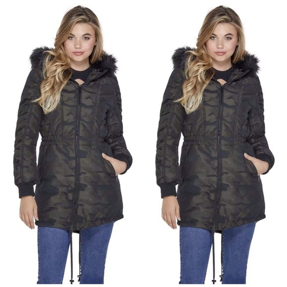 GUESS Women's Rokky Camo Puffer Jacket